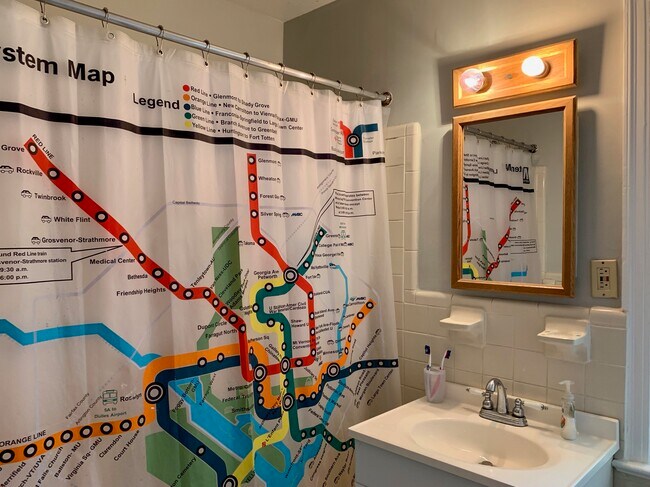 Building Photo - 2601 Arlington Blvd