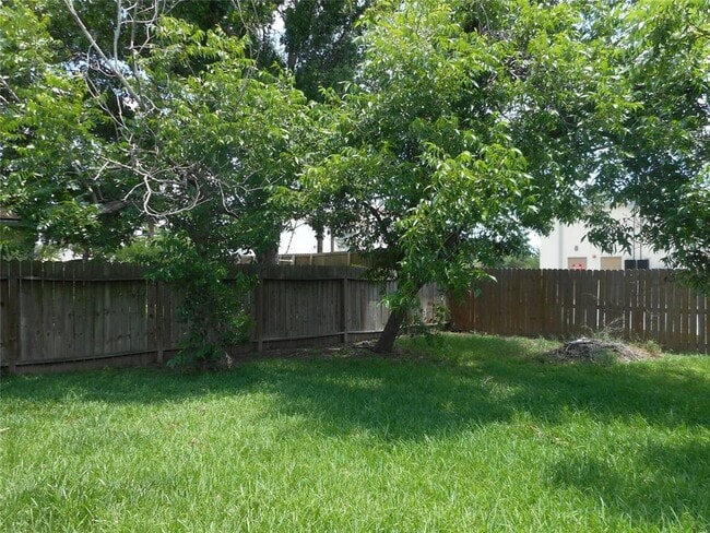Building Photo - 20407 Blue Juniper Dr