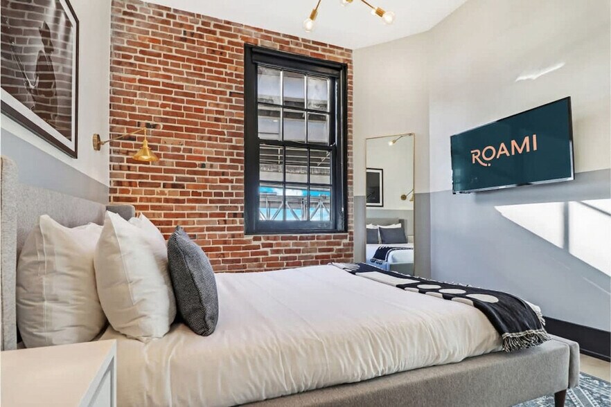 Building Photo - 1148 S Peters St