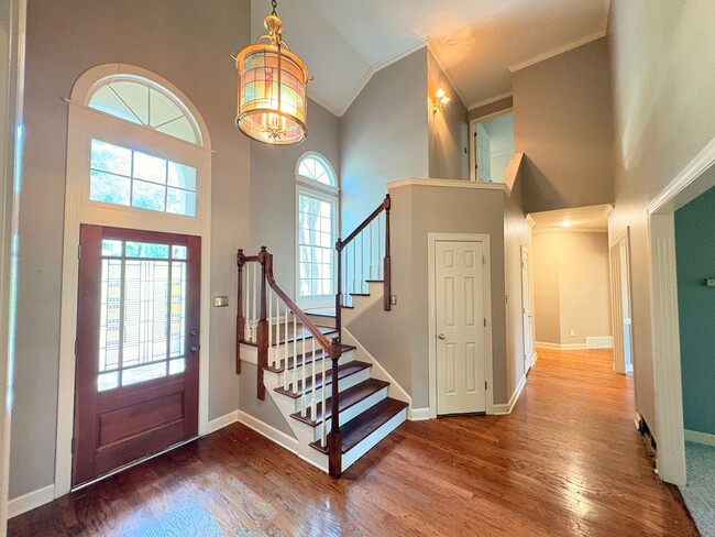 Building Photo - One Of Kind Home In Woodchase Subdivision! Over 3400 Sq Ft! Must have owner's approval on pets, f...