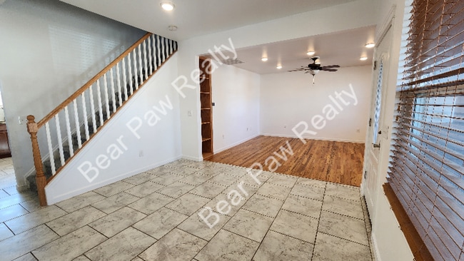 Building Photo - 1007 W 29th St