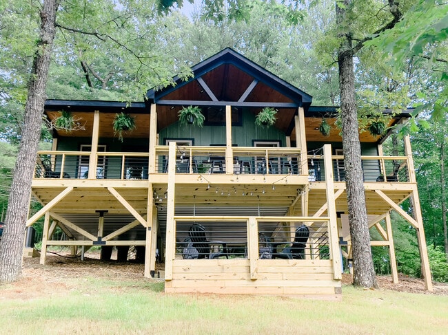 Building Photo - 197 Garren Cove Rd