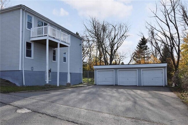 Building Photo - 135 Randolph Ave