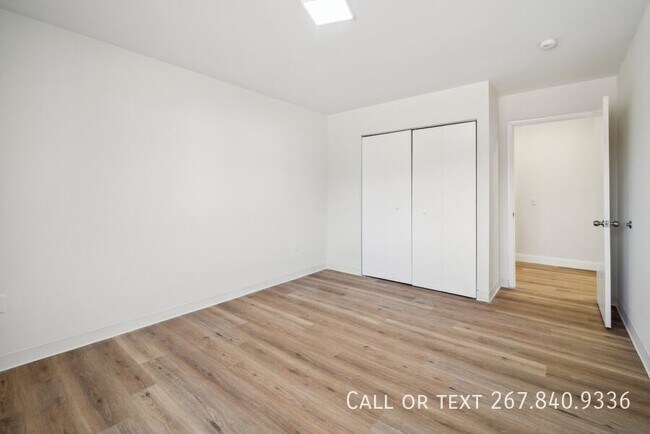 Building Photo - 400 College Park Dr