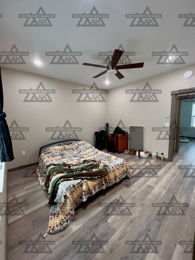 Building Photo - Beautiful 3-Bedroom, 2-Bath Home in North ...