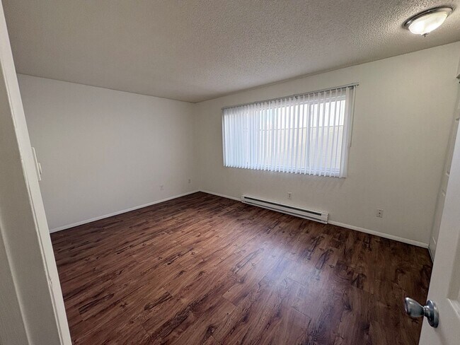 Building Photo - Sh314-316