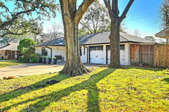 Building Photo - 9527 Vilven Ln