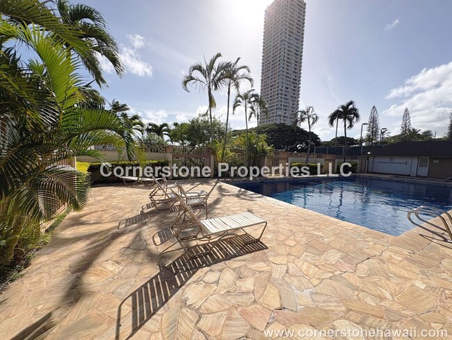 Building Photo - 1060 Kamehameha Hwy