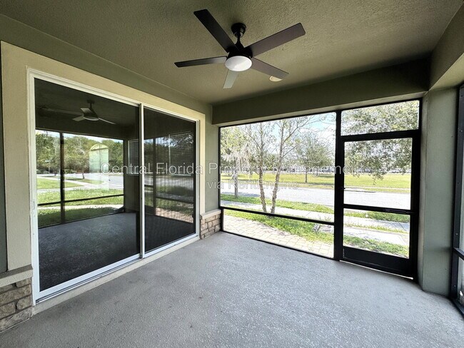 Building Photo - 8998 Fullerwood Ave