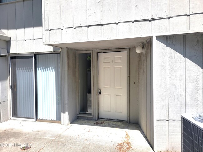 Building Photo - 138 Mallard Cove