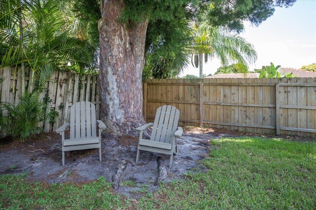 Building Photo - 1110 SW 15th St