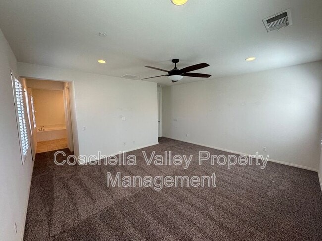 Building Photo - 74049 Kingston Ct W