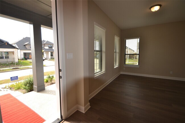 Building Photo - 3207 Kindred Wy