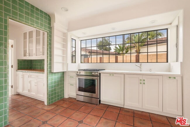 Building Photo - 2228 Prospect Ave