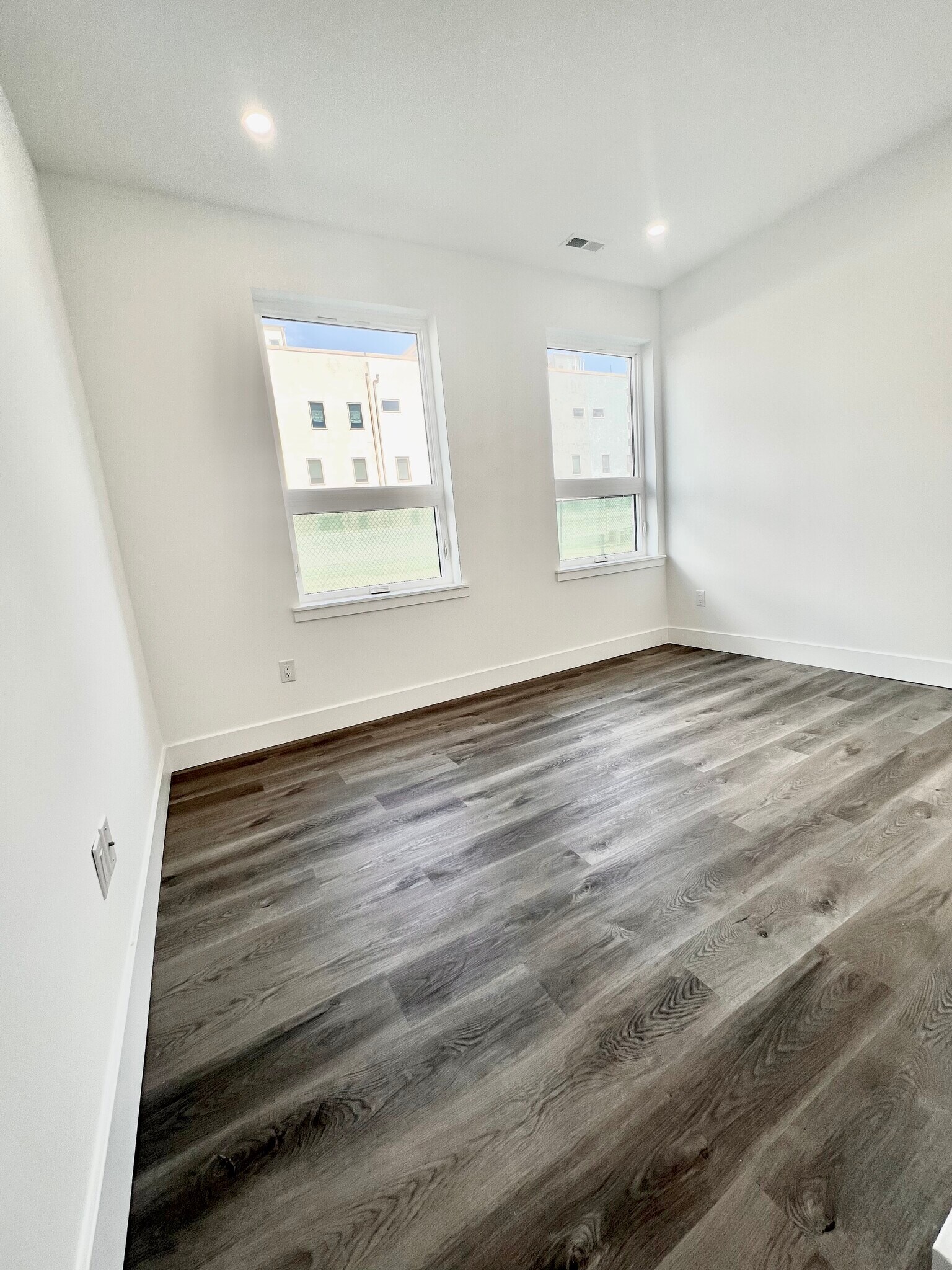 Building Photo - 1843 Hartranft St