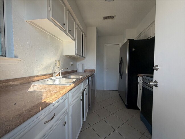 Building Photo - 7821 Cook Rd