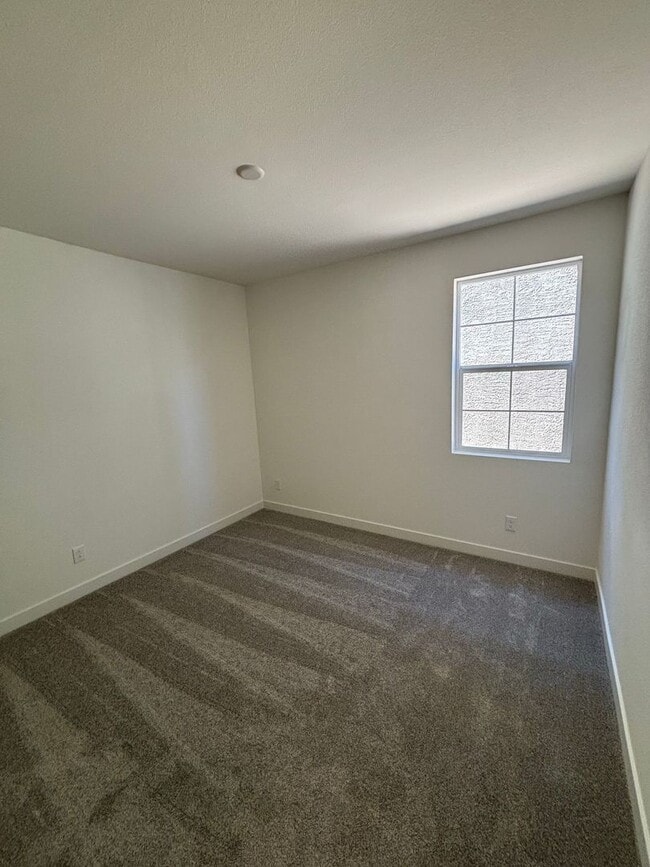 Building Photo - Modern 2-Story in Inspirada 4 Bed 3 Bath, Loft, Downstairs Bed & Open Floorplan