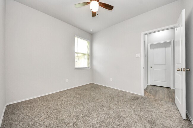 Building Photo - 7822 London Tower Ln