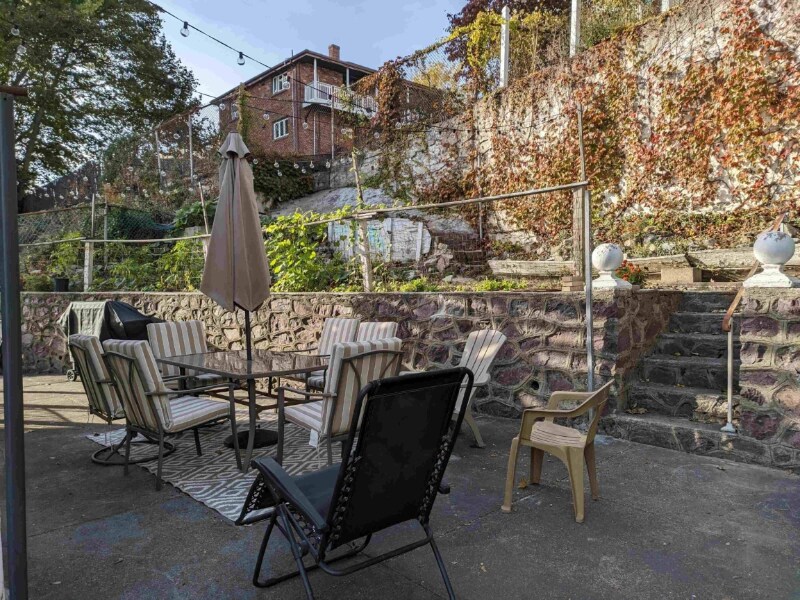 Building Photo - 63 Fenno St