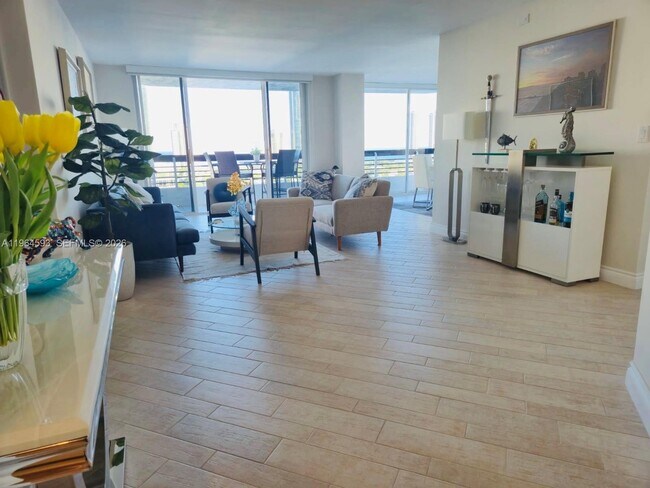 Building Photo - 3530 Mystic Pointe Dr