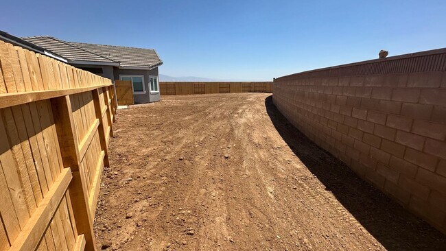 Building Photo - Coyote Run Duplexes