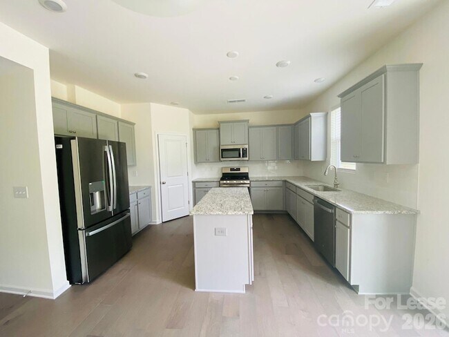 Building Photo - 2897 Yeager Dr NW