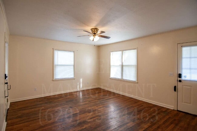 Building Photo - 2-Bedroom 1- Bathroom Home