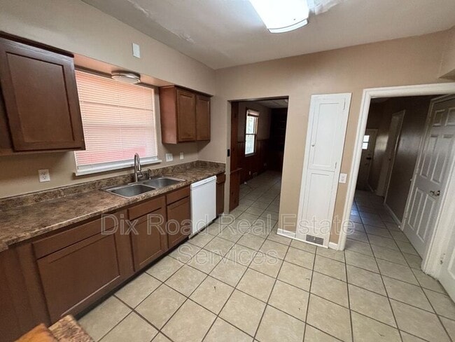 Building Photo - 107 Edgewood Ave