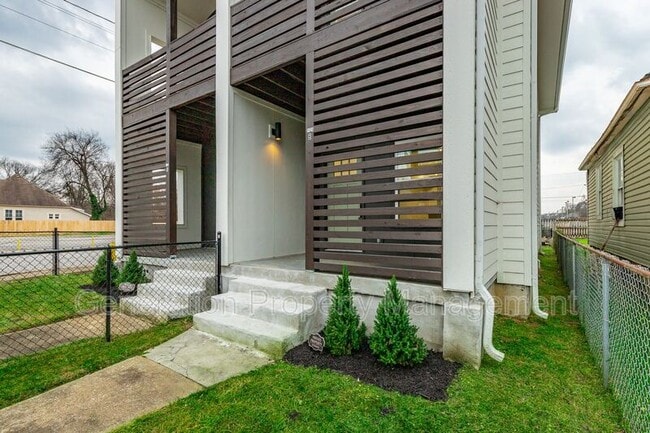 Building Photo - 1124 Garfield St