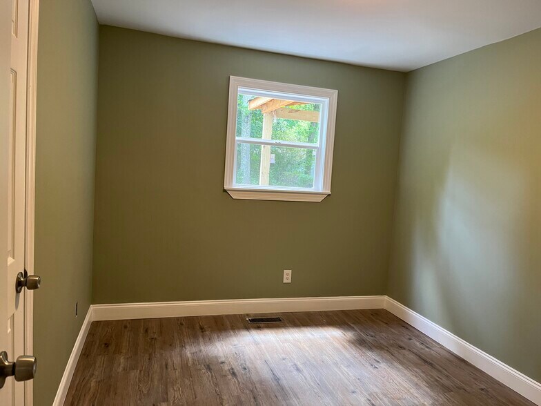 Building Photo - 229 Glenrock Dr