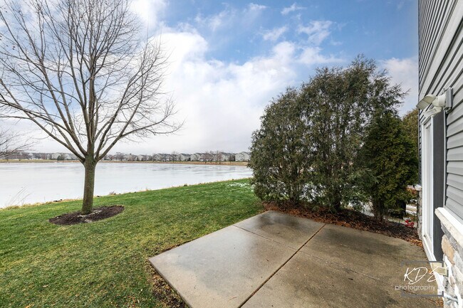 Building Photo - 651 Hawley Dr