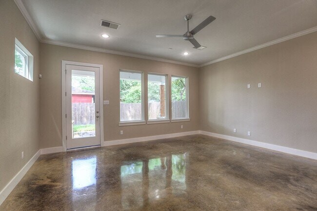 Building Photo - 3619 Alba Rd