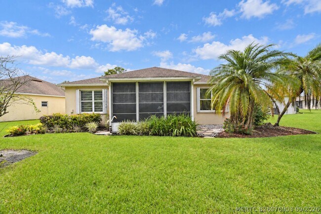 Building Photo - 545 NW Portofino Ln