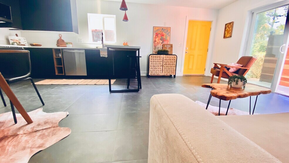 Building Photo - 1004 Farnam St