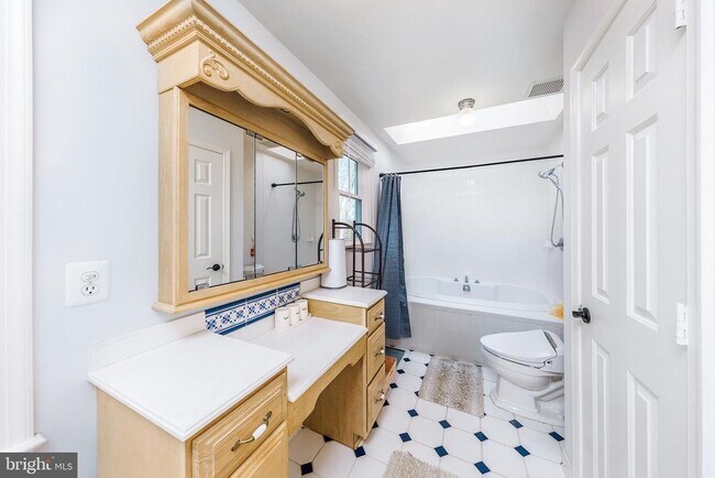 Building Photo - 980 Old Holly Dr