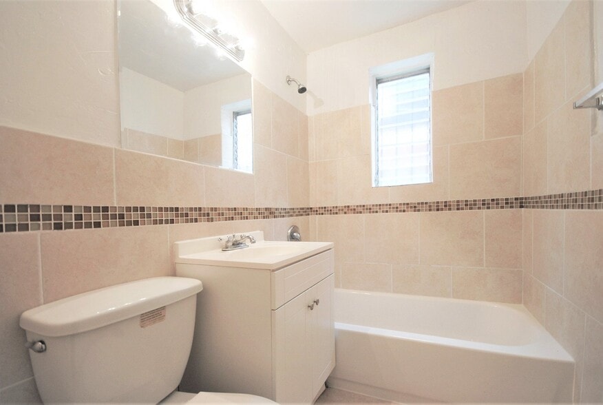 Primary Photo - Helios Apartments Miami Beach