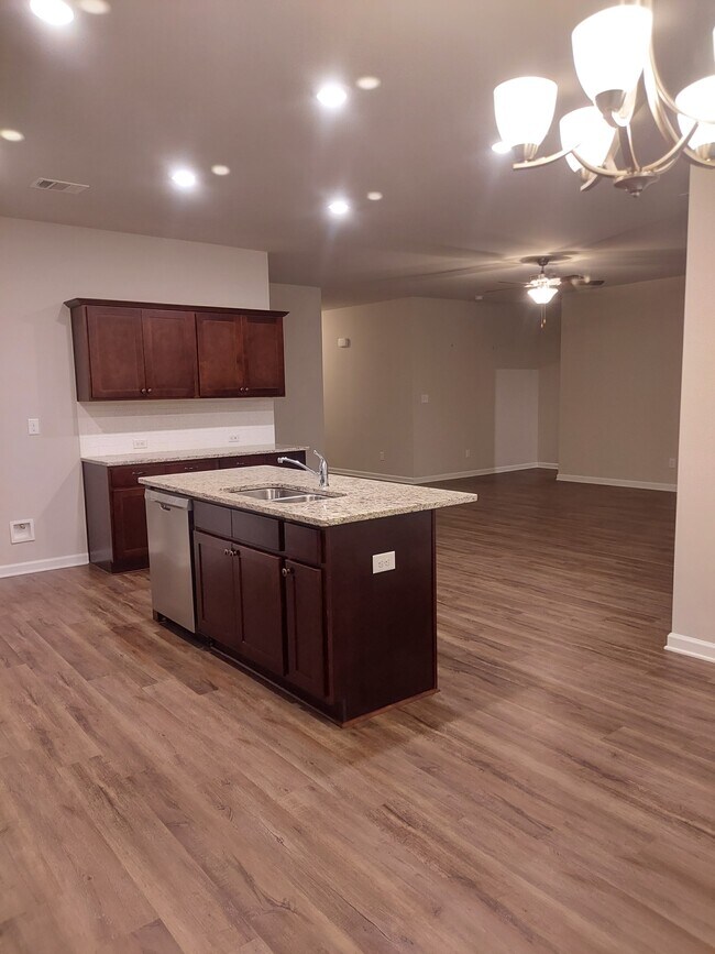 Building Photo - 13060 Fowler Dr