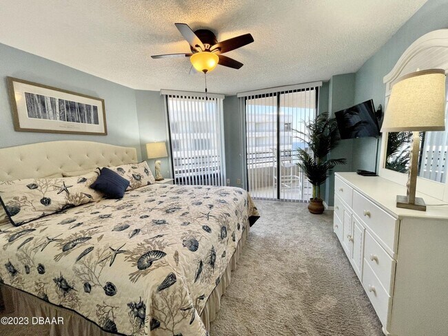 Building Photo - Furnished Oceanview 2 Bed, 2 Bath Condo – ...