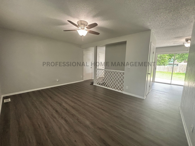 Building Photo - Welcome to your beautifully renovated 4-be...