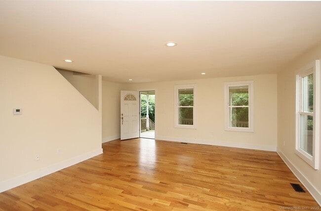 Building Photo - 141 Duck Hole Rd