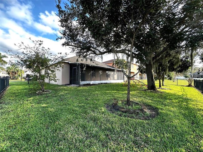 Building Photo - 324 Cortona Dr