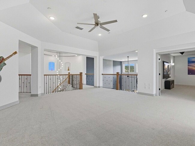 Building Photo - 6817 Davenport Divide Rd