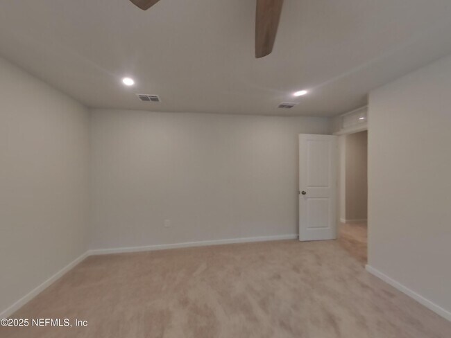 Building Photo - 14918 Macadamia Ln