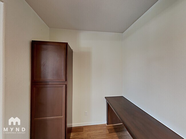 Building Photo - 2367 Hancock Dr