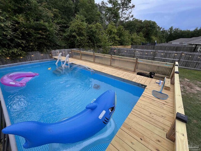 Building Photo - 5375 Peach Dr