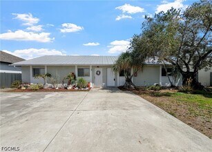 Building Photo - 17435 Barbara Dr