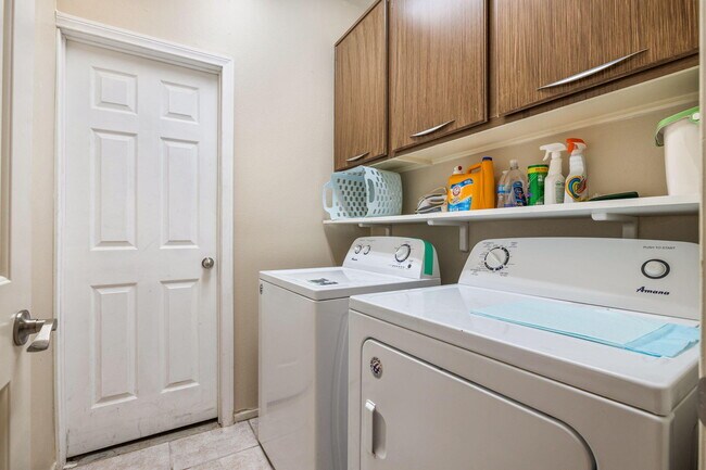 Building Photo - 68215 Pasada Rd