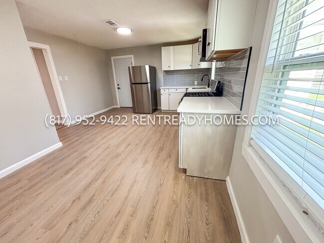 Building Photo - 2408 Southside Dr