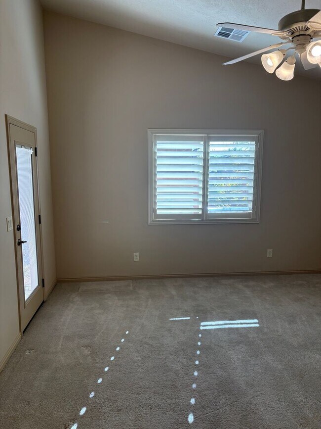 Building Photo - St. George Oasis