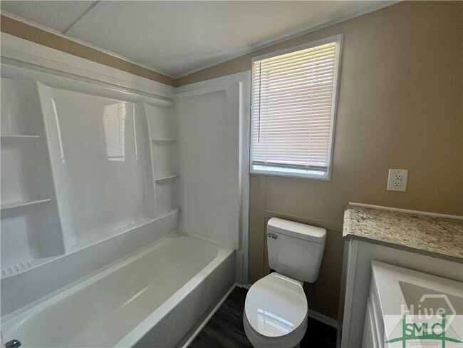 Building Photo - 11 Mikell St